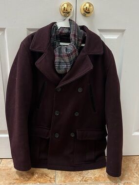 Guess Men's Coat in Burgundy with Black Trim